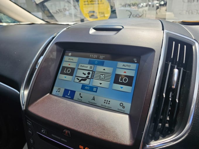 2025 Ford S-max