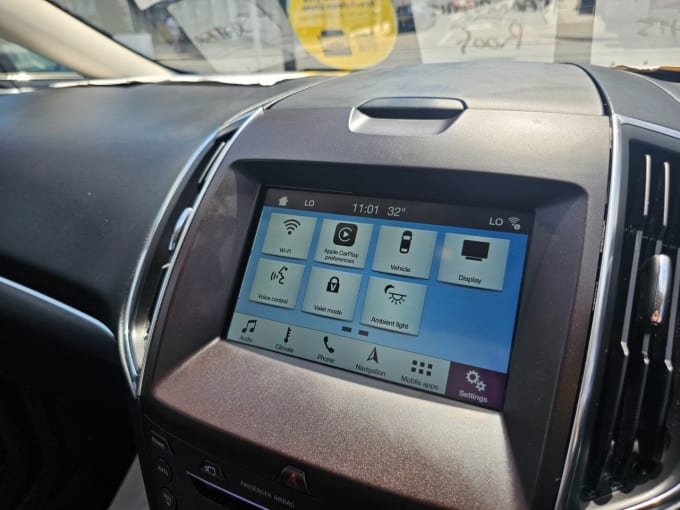2025 Ford S-max