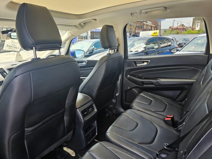 2025 Ford S-max