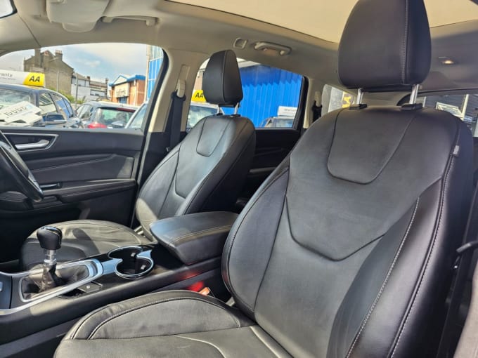 2025 Ford S-max