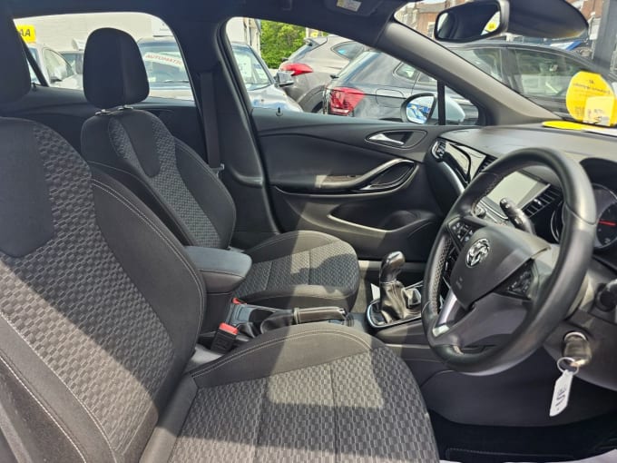 2025 Vauxhall Astra