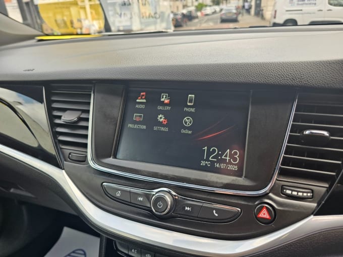 2025 Vauxhall Astra