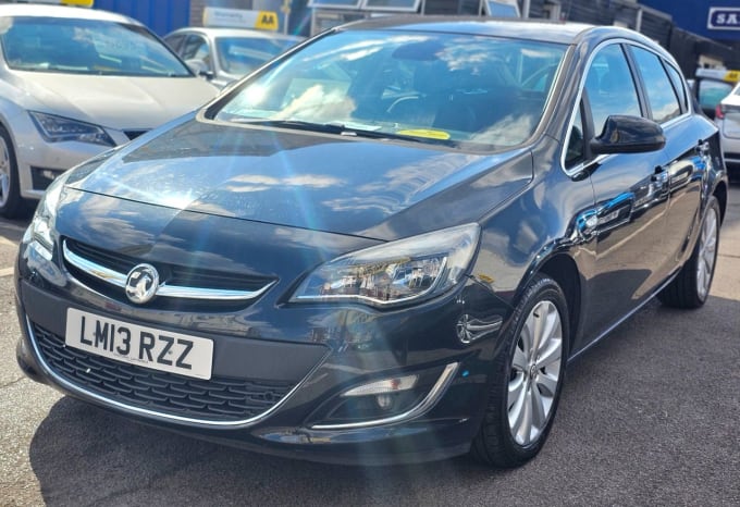 2025 Vauxhall Astra