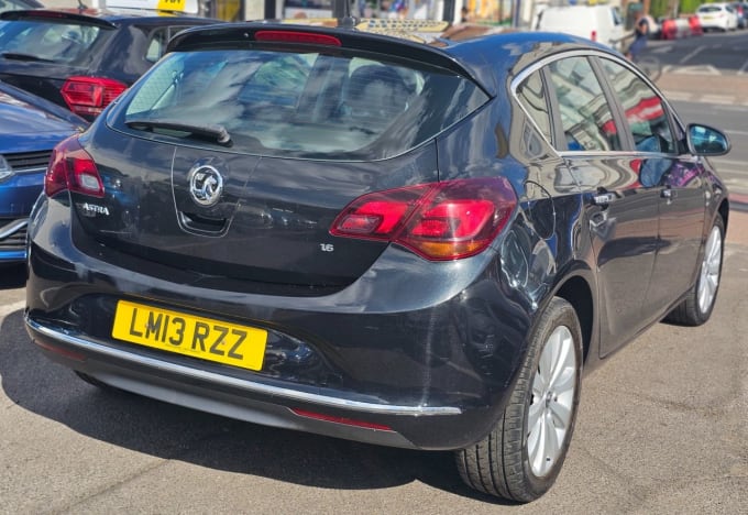 2025 Vauxhall Astra