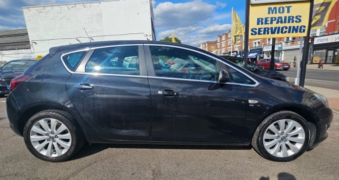 2025 Vauxhall Astra