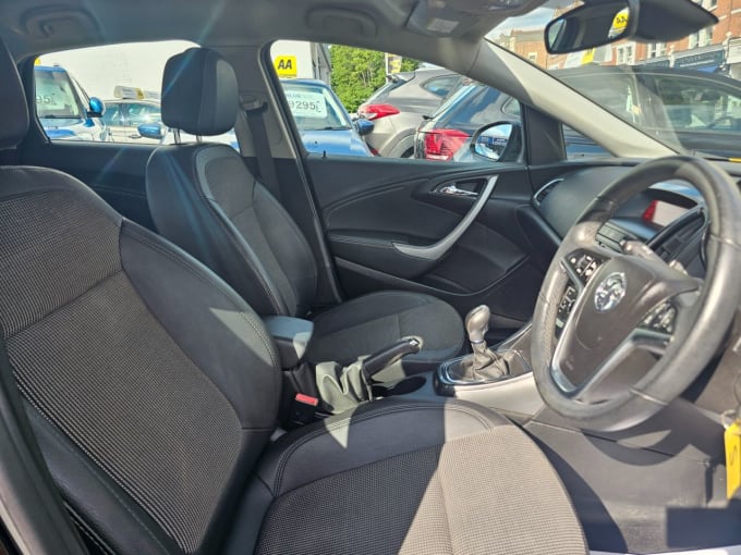 2025 Vauxhall Astra