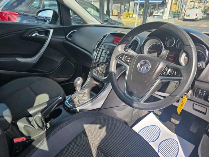 2025 Vauxhall Astra