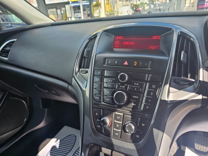 2025 Vauxhall Astra