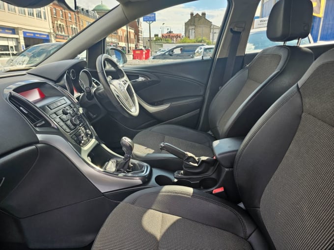 2025 Vauxhall Astra