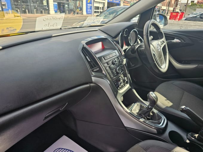 2025 Vauxhall Astra