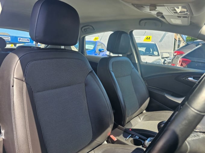 2025 Vauxhall Astra