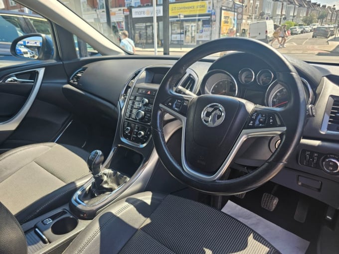 2025 Vauxhall Astra