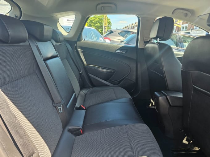 2025 Vauxhall Astra