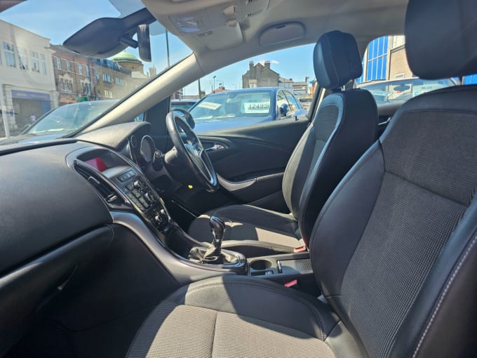 2025 Vauxhall Astra