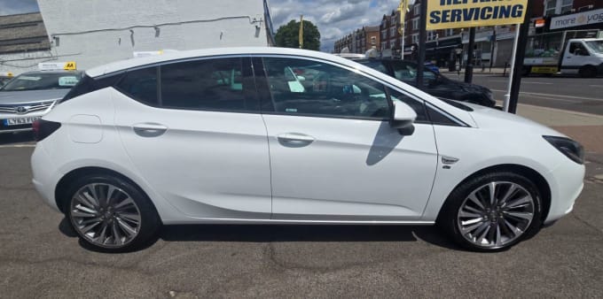 2025 Vauxhall Astra