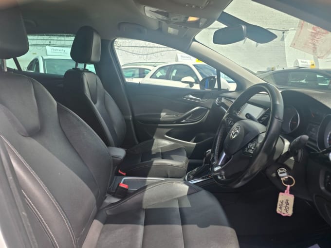 2025 Vauxhall Astra