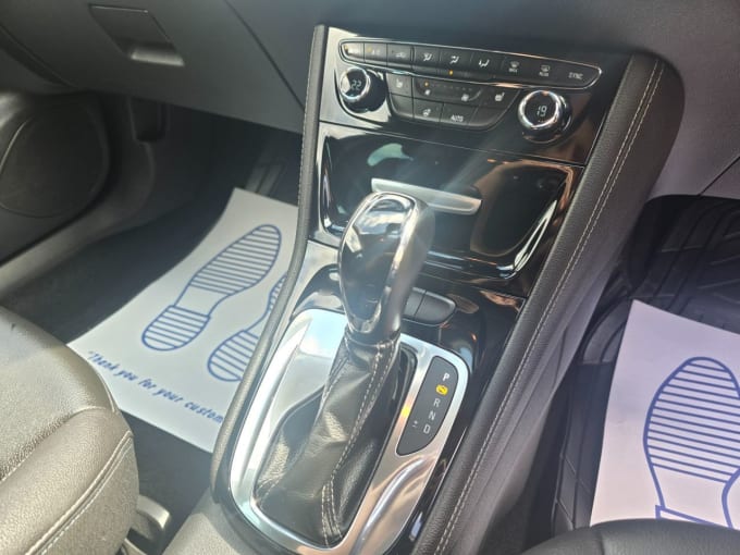 2025 Vauxhall Astra