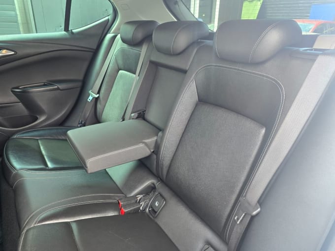 2025 Vauxhall Astra