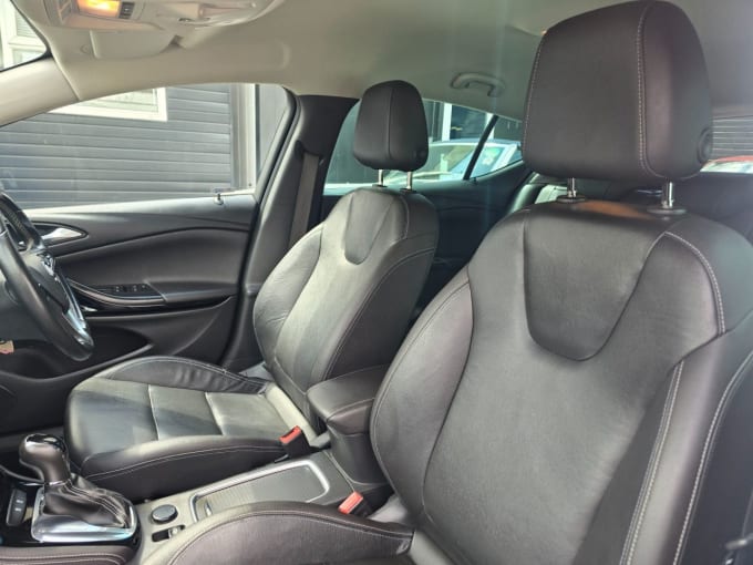 2025 Vauxhall Astra