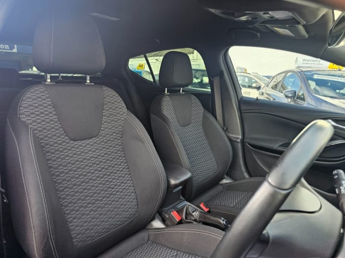 2025 Vauxhall Astra