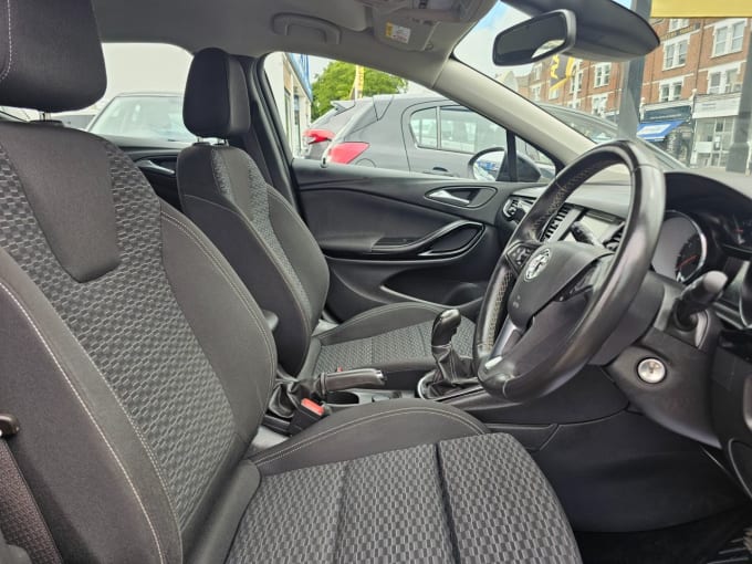 2025 Vauxhall Astra