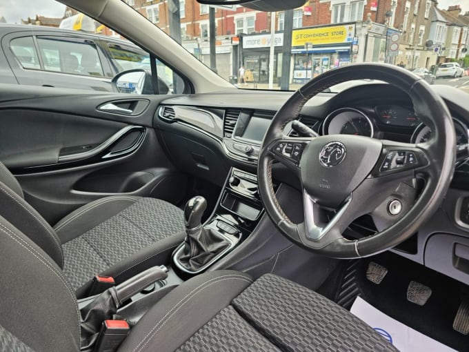 2025 Vauxhall Astra
