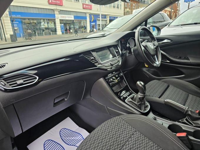 2025 Vauxhall Astra