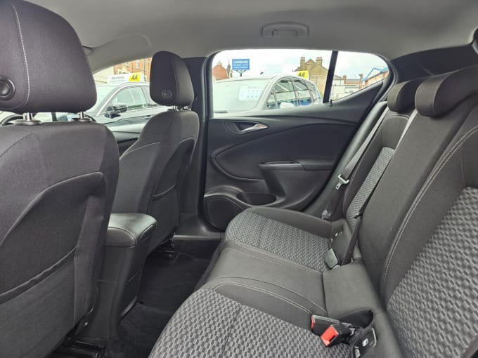 2025 Vauxhall Astra