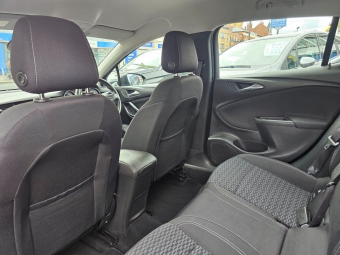 2025 Vauxhall Astra