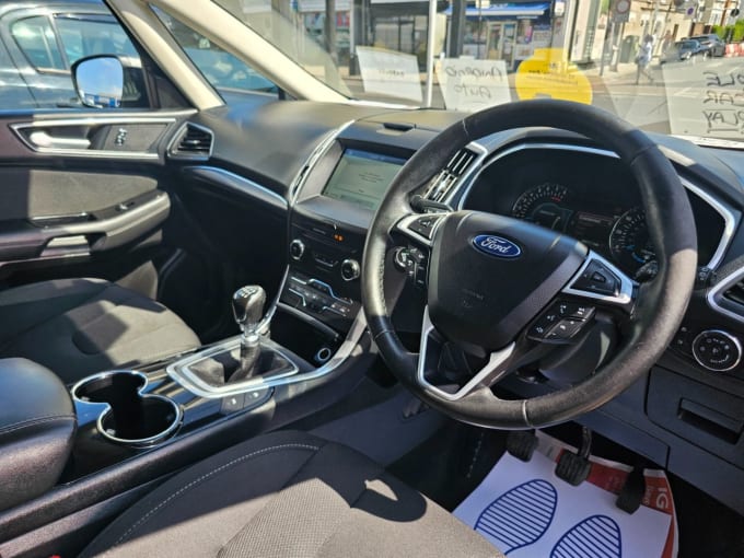 2025 Ford S-max