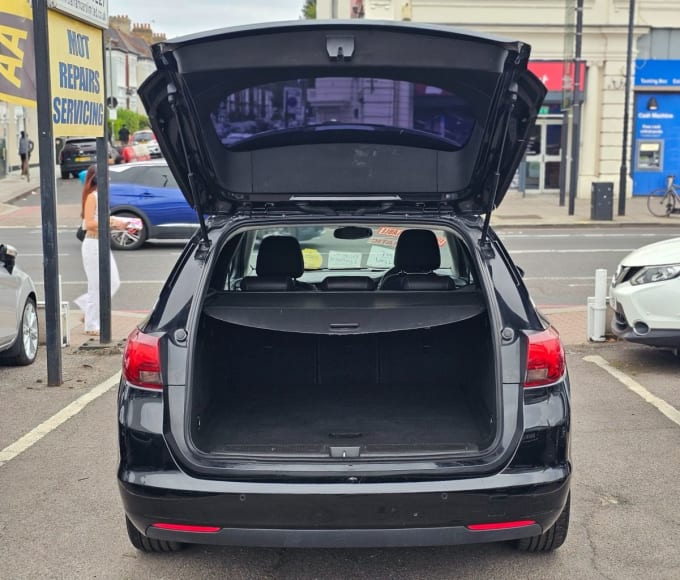 2025 Vauxhall Astra