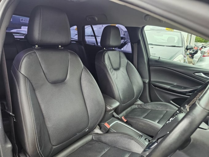 2025 Vauxhall Astra