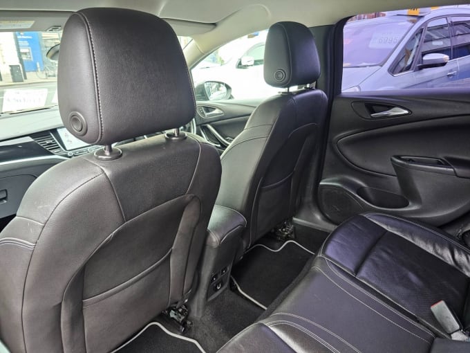 2025 Vauxhall Astra