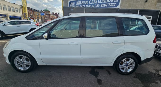 2025 Ford Galaxy