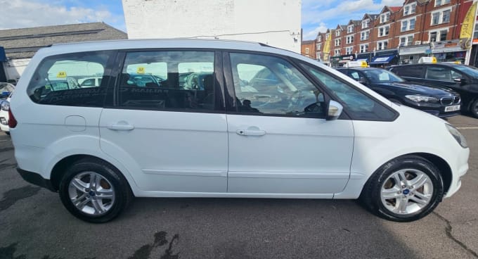 2025 Ford Galaxy