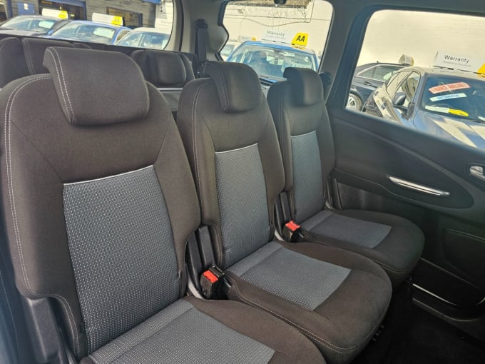 2025 Ford Galaxy