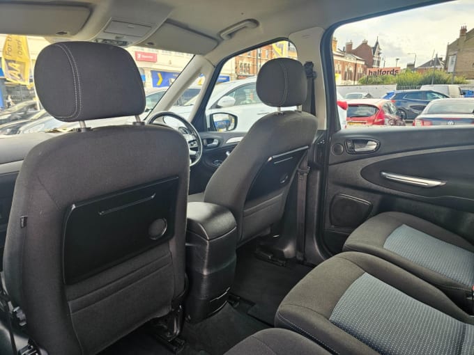 2025 Ford Galaxy