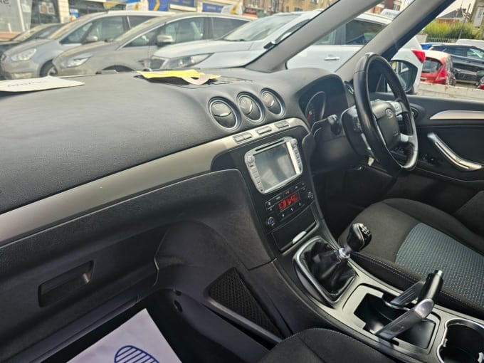 2025 Ford Galaxy