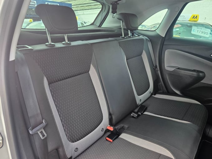 2025 Vauxhall Crossland X