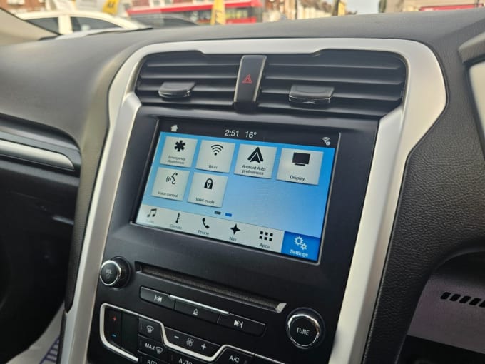 2025 Ford Mondeo
