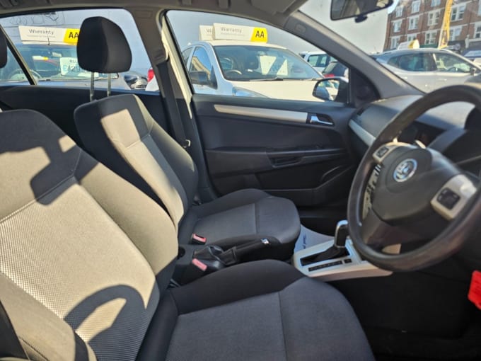 2025 Vauxhall Astra
