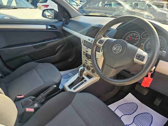 2025 Vauxhall Astra
