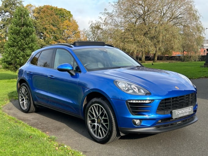 2025 Porsche Macan