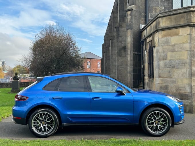 2025 Porsche Macan