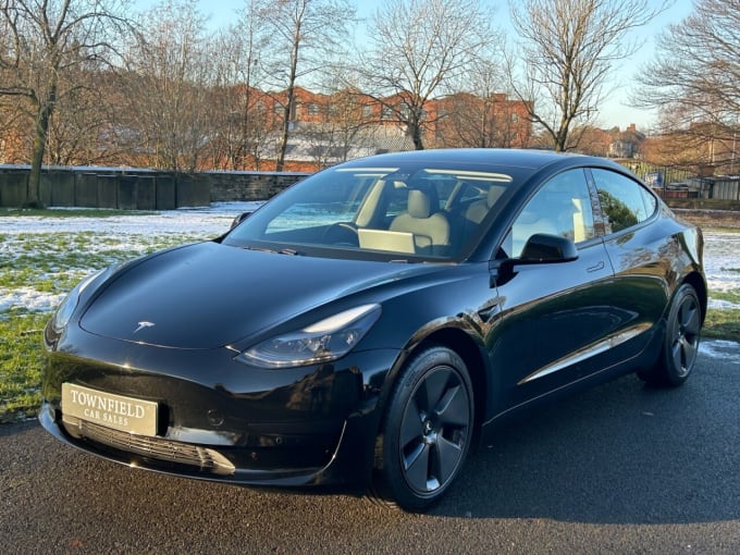 2025 Tesla Model 3