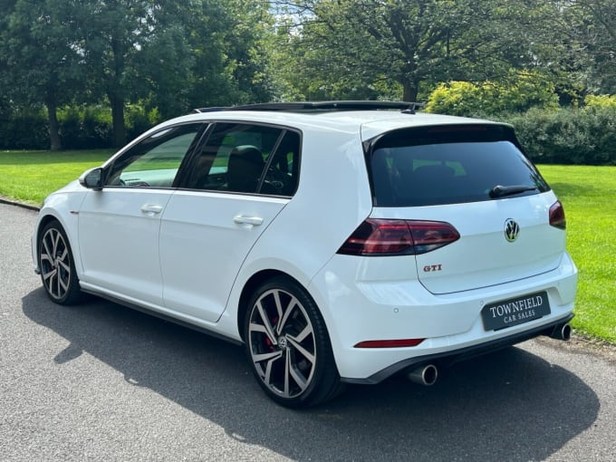 2025 Volkswagen Golf