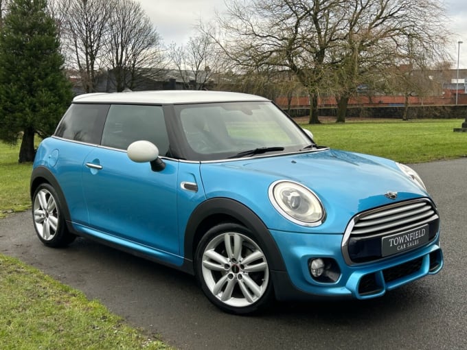 2025 Mini Hatch