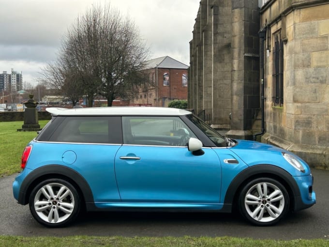 2025 Mini Hatch