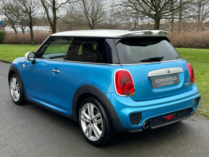 2025 Mini Hatch