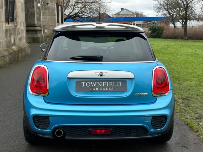 2025 Mini Hatch